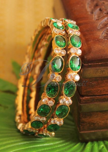 Gold Emerald Bangle Design